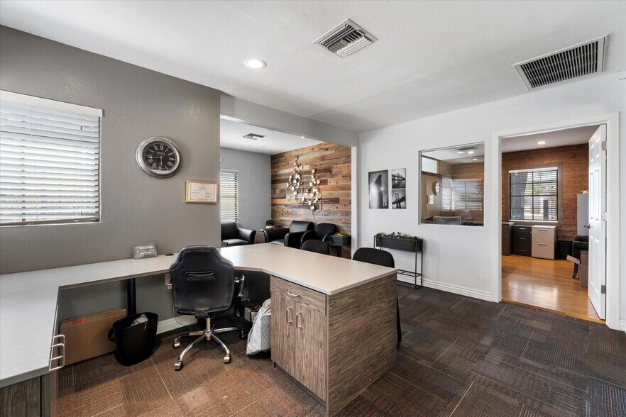 More Photos Of 314 E Thomas Rd, Phoenix Office For Lease