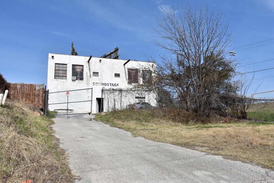 More Photos Of 3136 E Lancaster Ave, Fort Worth Storefront Retail Office For Sale