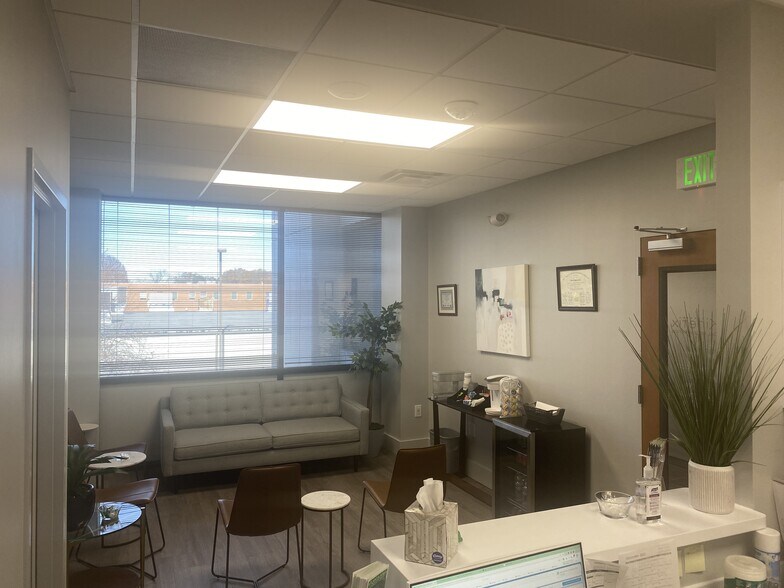 More Photos Of 200 E Ponce De Leon Ave, Decatur Medical For Lease