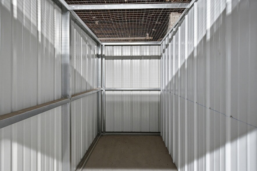 More Photos Of 7708 1st Ave N, Birmingham Self Storage For Sale