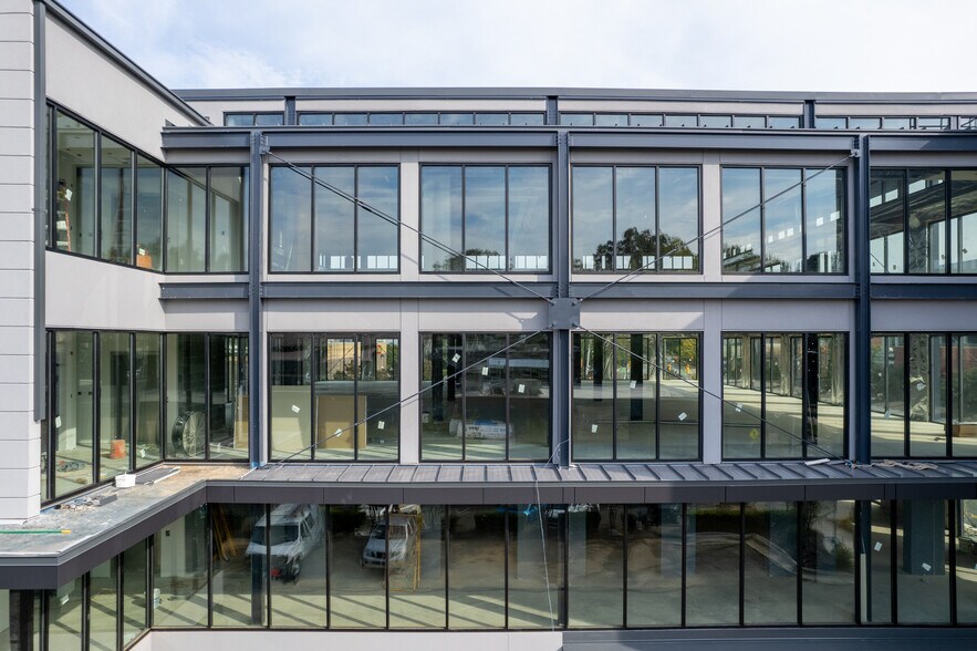 More Photos Of 1233 The Plaza, Charlotte Office For Sale