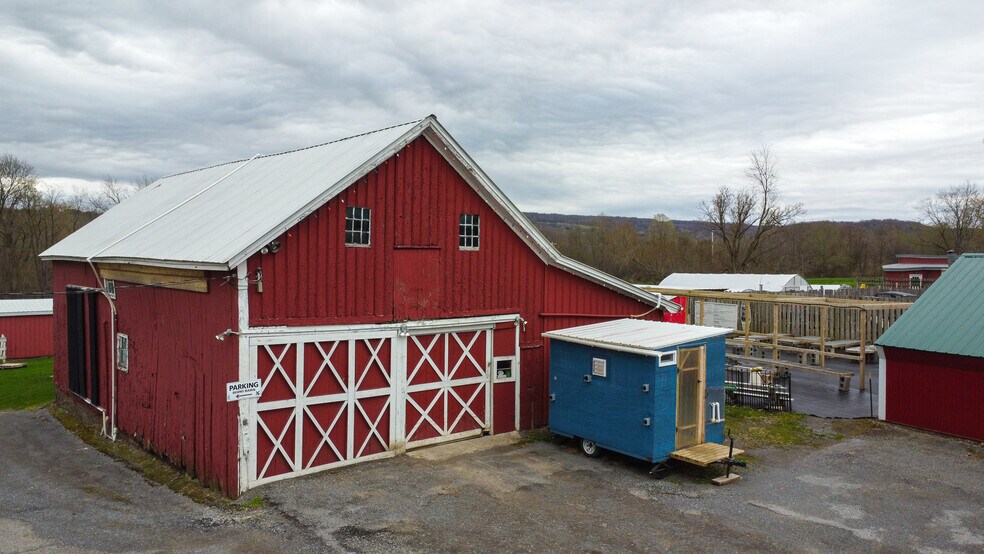 More Photos Of 2774 Oneida St, Sauquoit Specialty For Sale