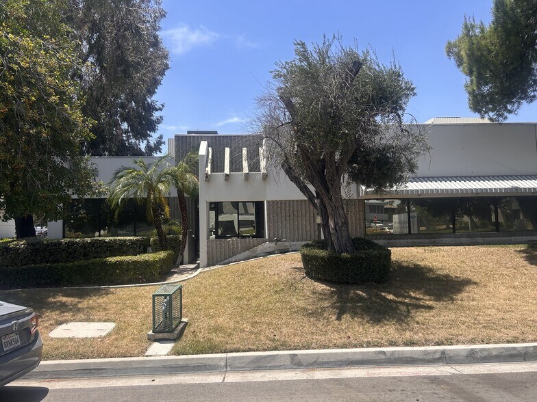 More Photos Of 1830 Commercenter East, San Bernardino Medical For Lease