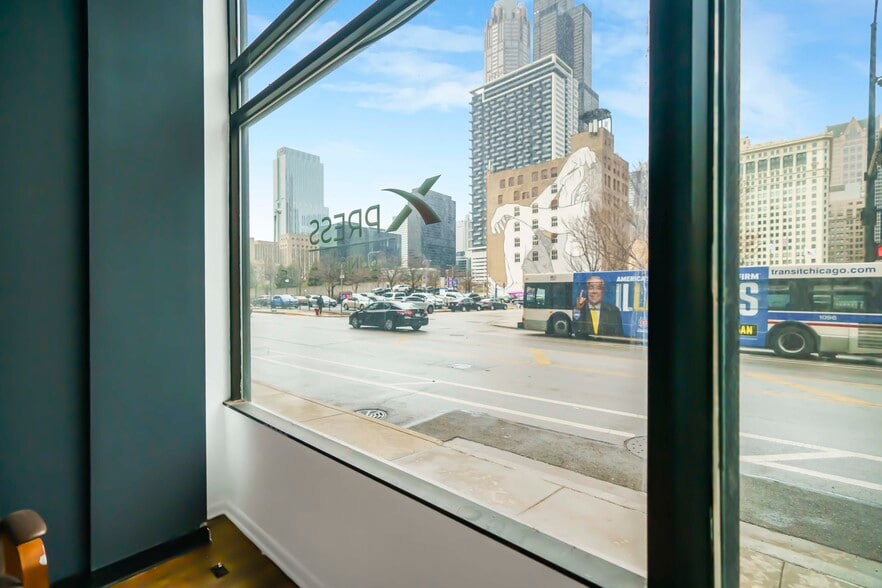 More Photos Of 161 W Harrison St, Chicago Apartments For Sale