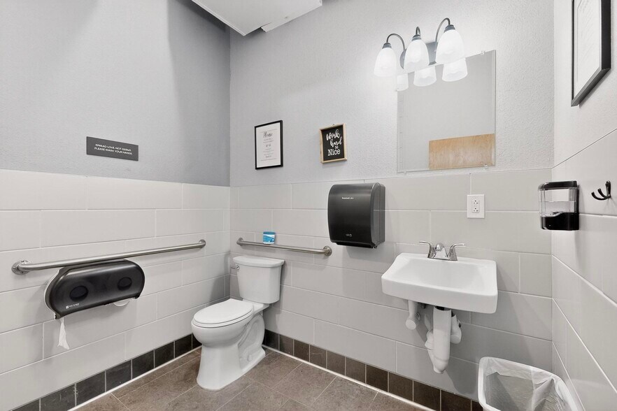 More Photos Of 9368 Valley View Dr NW, Albuquerque Apartments For Sale