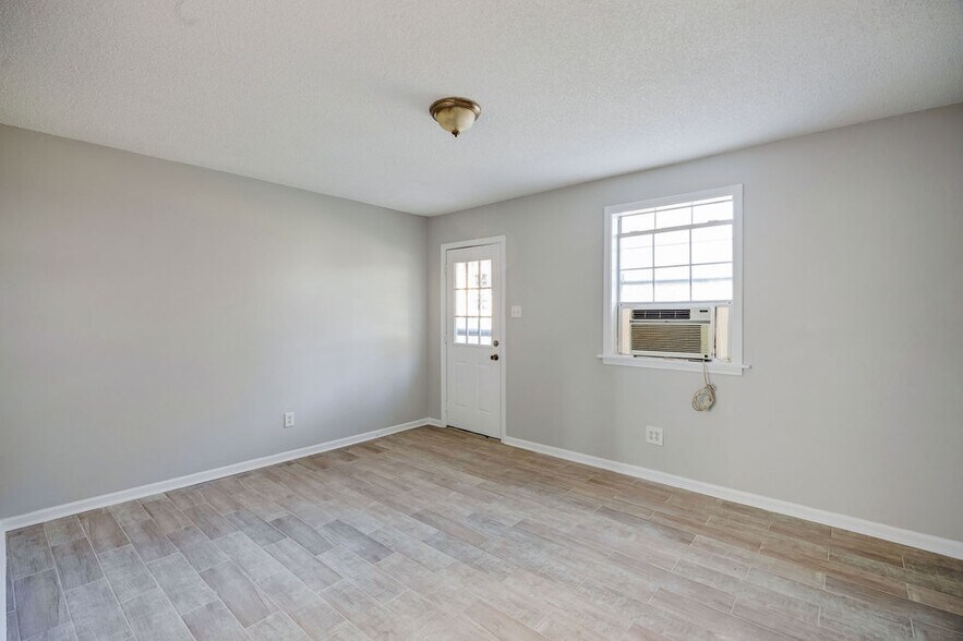 More Photos Of 1030 Hamilton St, Memphis Apartments For Sale