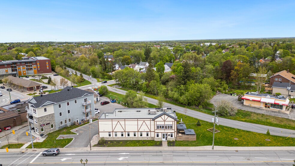 More Photos Of 19 Moore St, Carleton Place General Retail For Sale