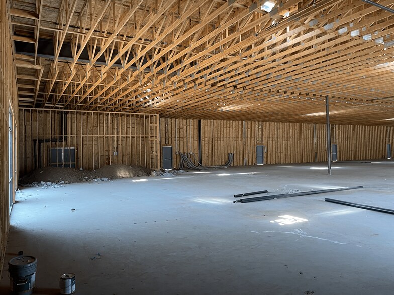 More Photos Of 8254 Mission Blvd, Jurupa Valley Unknown For Lease