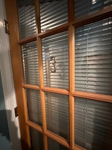 More Photos Of 4 Dearfield Dr, Greenwich Medical For Lease