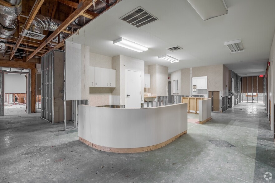 More Photos Of 6605 Stage Rd, Memphis Medical For Lease