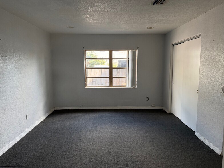 More Photos Of 1041 28th St, Orlando General Retail For Sale