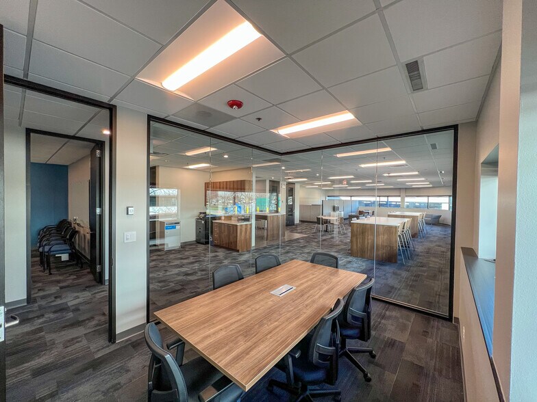 More Photos Of 5440 N Cumberland Ave, Chicago Unknown For Lease