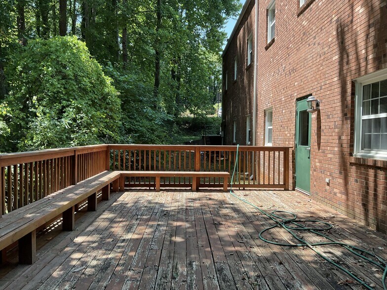 More Photos Of 3713 Richfield Rd, Greensboro Religious Facility For Lease