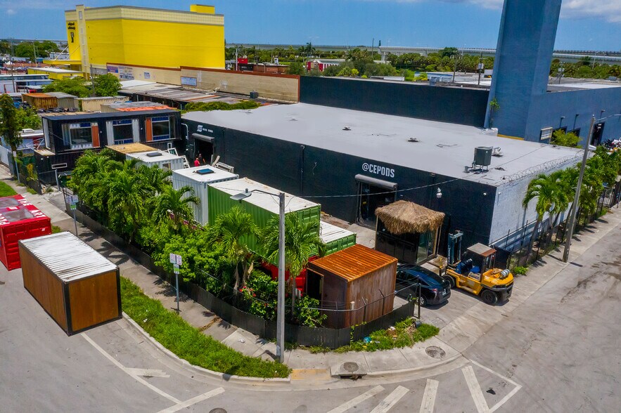 2501 NW 37th St  
