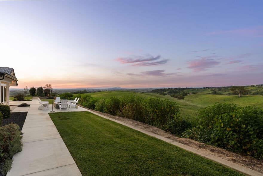 More Photos Of 35 Wellsona Rd, Paso Robles Specialty For Sale