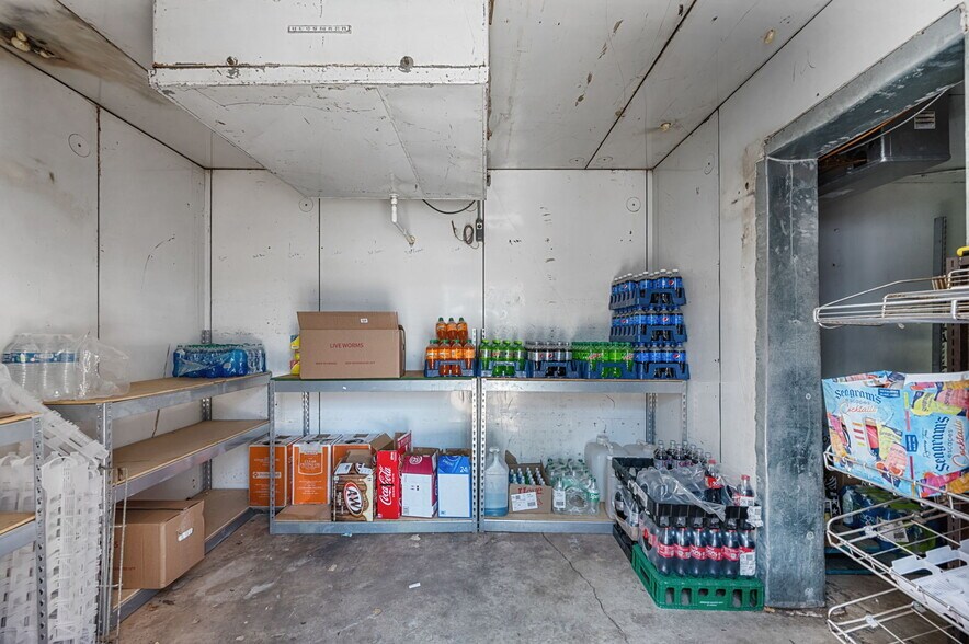 More Photos Of 10277 N 2130 Rd, Foss Convenience Store For Sale