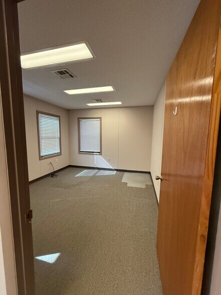 More Photos Of 1128 Dean Forest Rd, Savannah Office For Lease