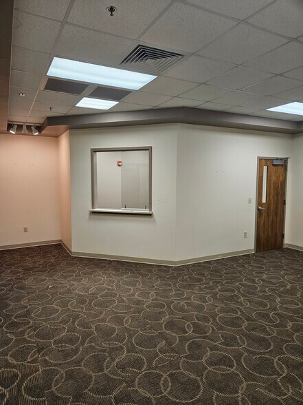 More Photos Of 8337 Us-72 Hwy, Madison Medical For Lease