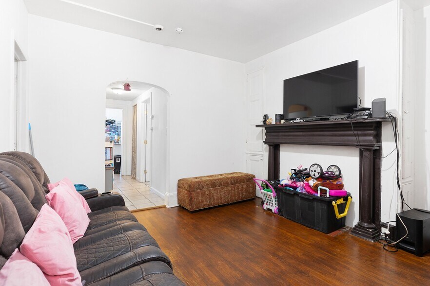 More Photos Of 125 W State St, Kennett Square Apartments For Sale