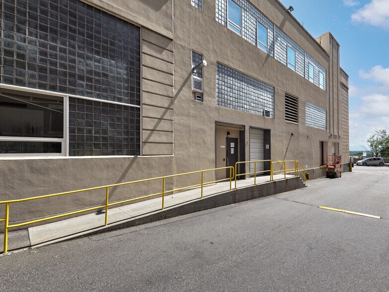 More Photos Of 14 O'Henry Ave, Asheville Loft Creative Space For Lease