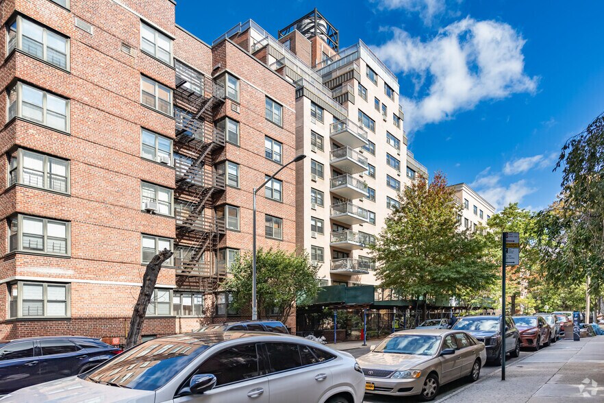 More Photos Of 10933 71st Rd, Forest Hills Apartments For Sale