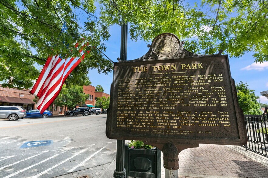 More Photos Of 207 W Jefferson St, Madison Coworking Space