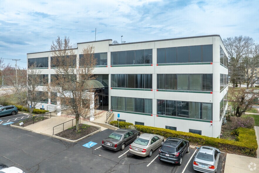 Primary Photo Of 800 S Main St, Mansfield Office For Lease