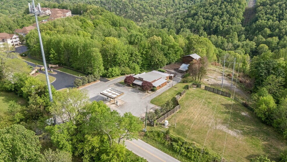 More Photos Of 7080 Dale Ridge Rd, Lancaster Convenience Store For Sale
