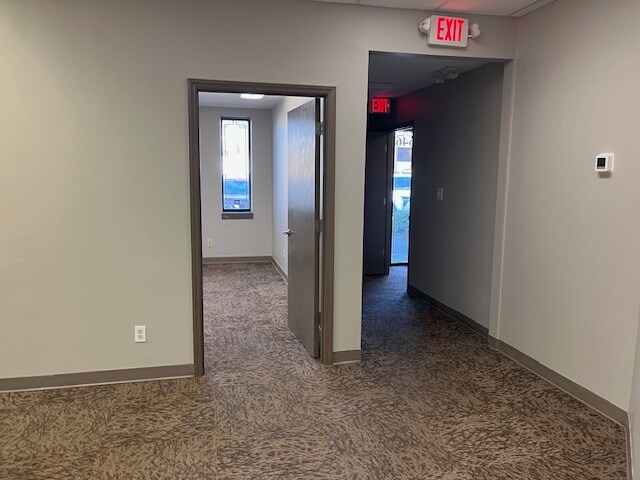 More Photos Of 646 Matthews Mint Hill Rd, Matthews Flex For Sale