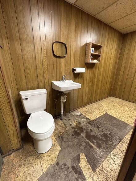 More Photos Of 3521 F St, Philadelphia Warehouse For Sale