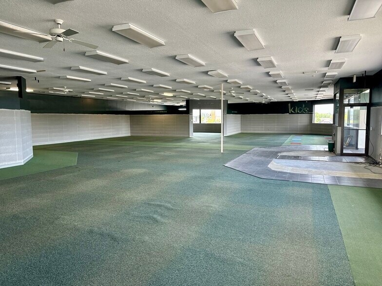 More Photos Of 245 Mill St, Cheboygan General Retail For Lease