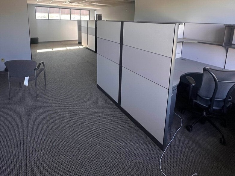 More Photos Of 1730 N Limestone St, Springfield Loft Creative Space For Lease