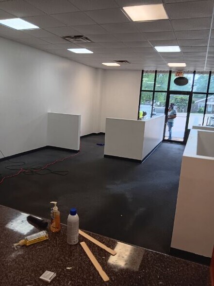 More Photos Of 40988 Highway 77, Ashland General Retail For Lease