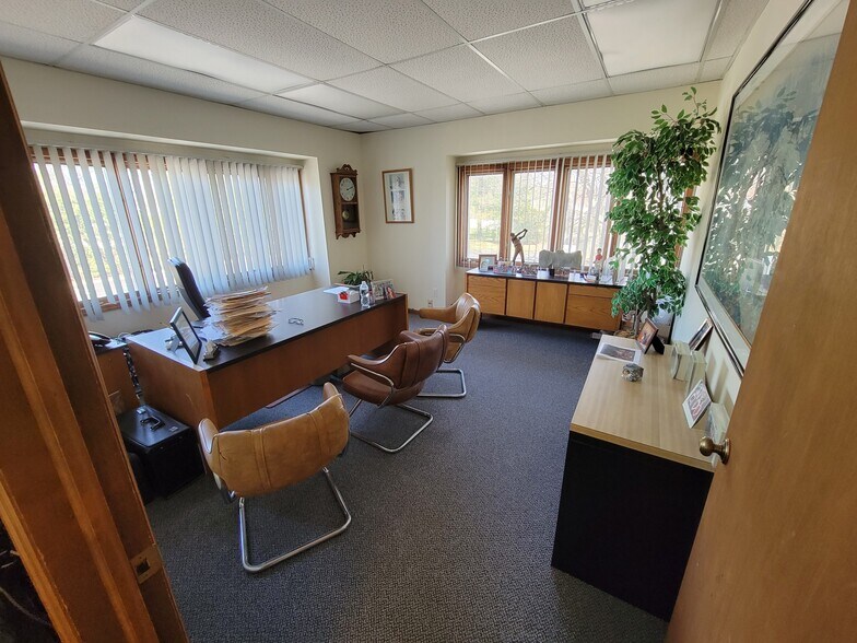 More Photos Of 8 Old Bridge Tpke, South River Office For Lease