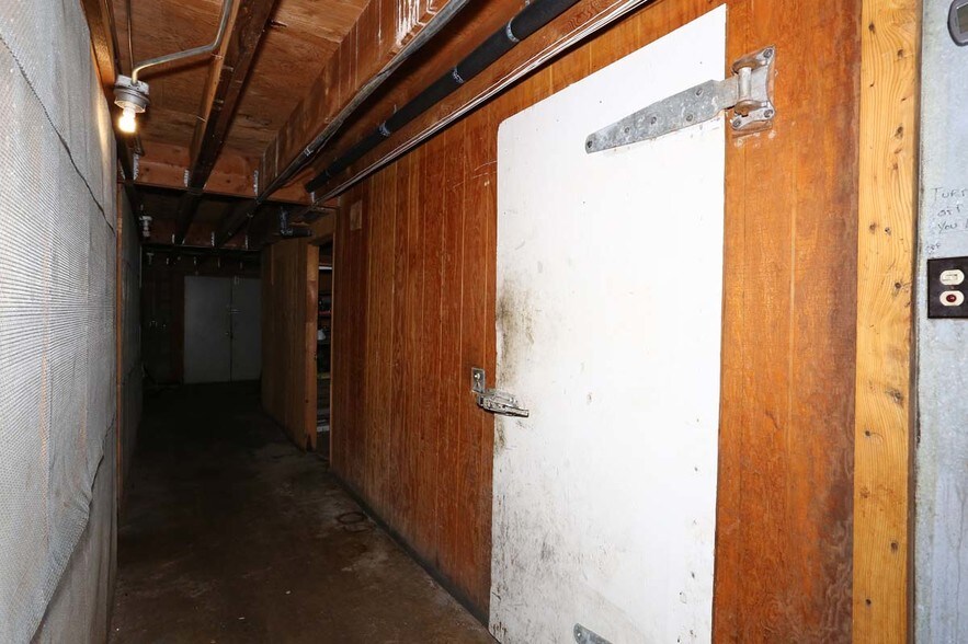 More Photos Of 7783 W Ralls Dr, Strawberry Restaurant For Sale