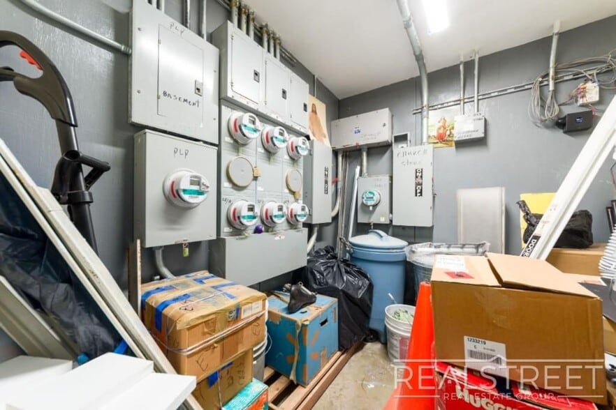 More Photos Of 90 Moore St, Brooklyn Apartments For Sale