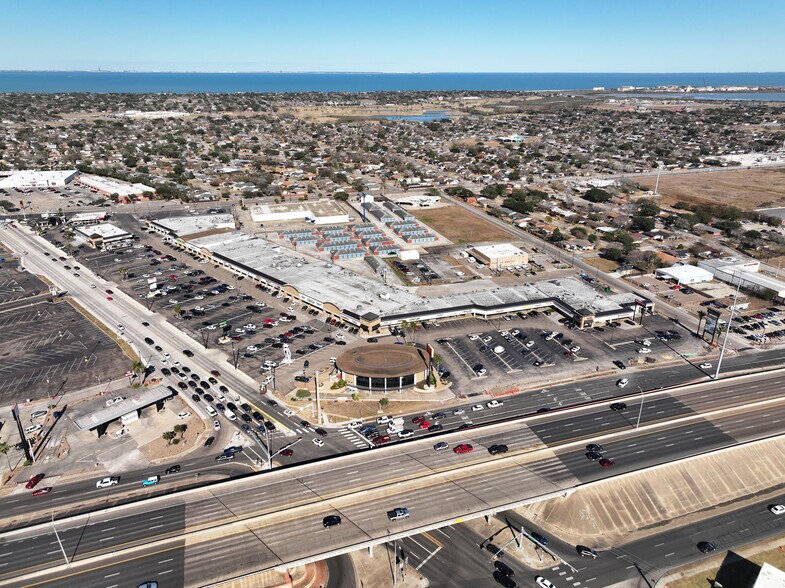 More Photos Of 6002-6050 S Padre Island Dr, Corpus Christi Freestanding For Lease