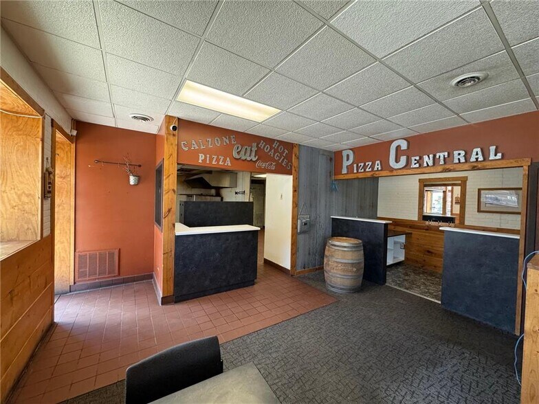 More Photos Of 110 Central Ave S, Milaca Restaurant For Lease