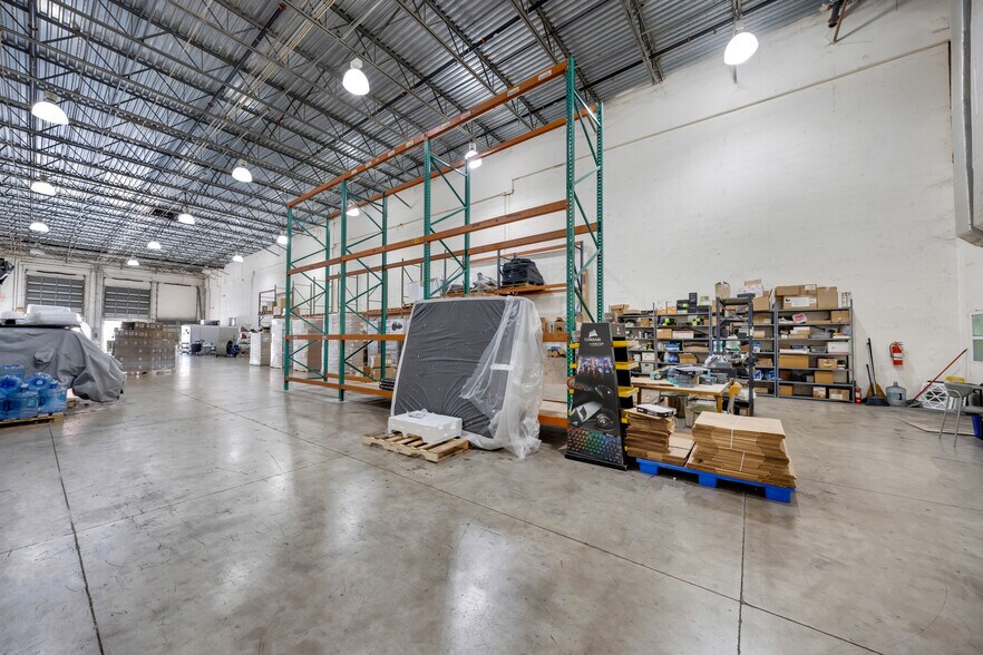 More Photos Of 3301-3389 NW 97th Ave, Miami Warehouse For Lease