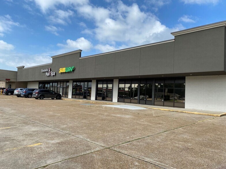 Primary Photo Of 4444 Lake St, Lake Charles General Retail For Lease