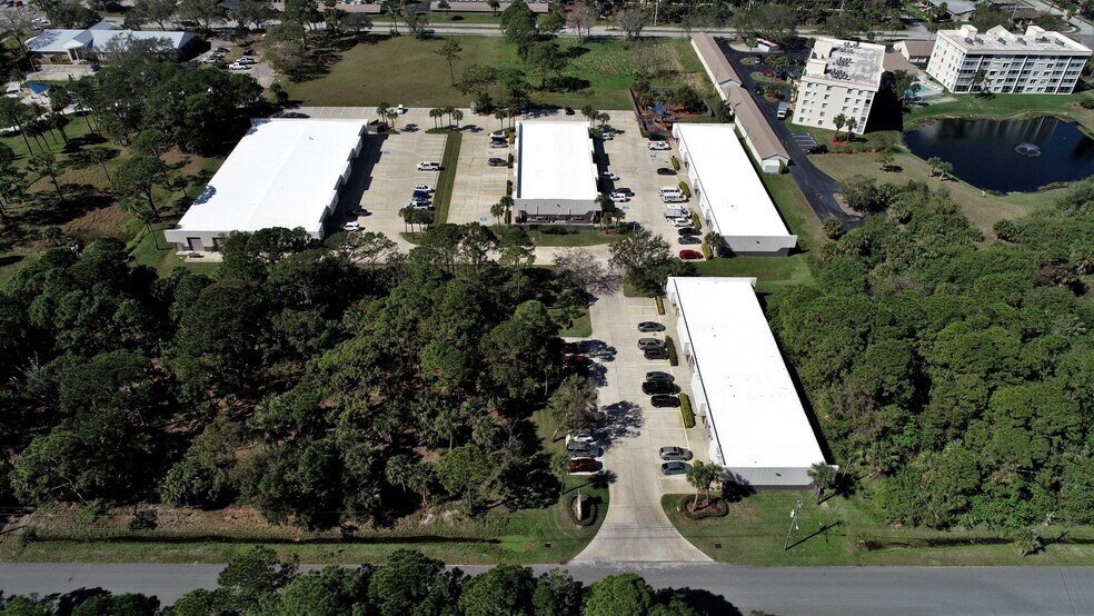 More Photos Of 1535 N Cogswell St, Rockledge Warehouse For Lease