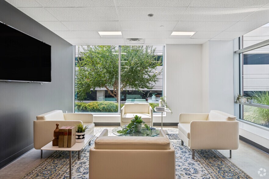 More Photos Of 6800 W 115th St, Overland Park Coworking Space
