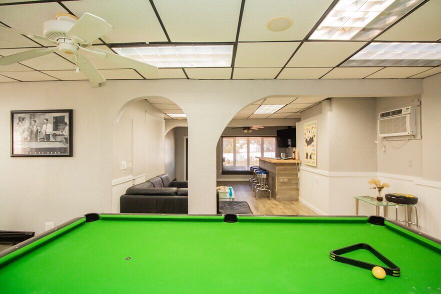 More Photos Of 636 Sunderland Rd, Worcester Freestanding For Lease