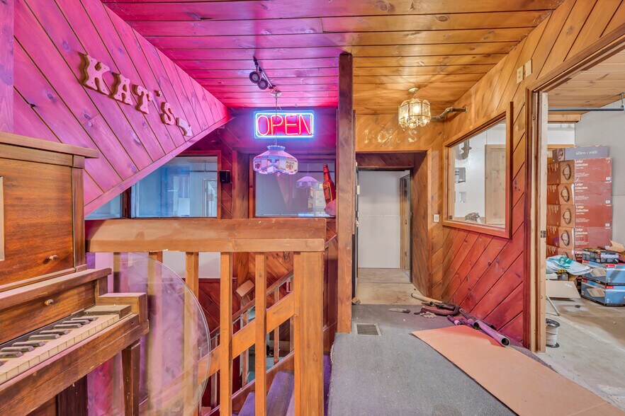 More Photos Of 704 Beech Mountain Pky, Beech Mountain Specialty For Sale