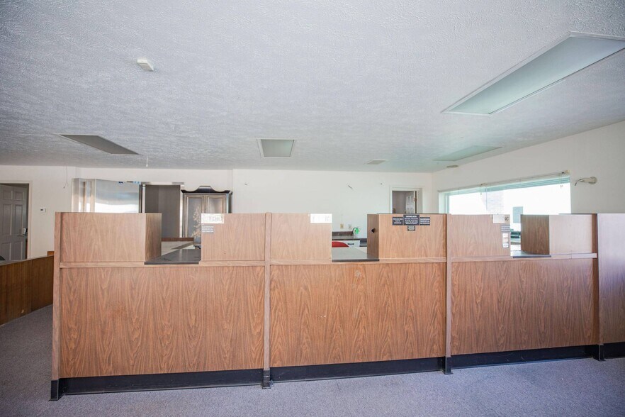 More Photos Of 104 E Tilden St, Humansville Bank For Sale