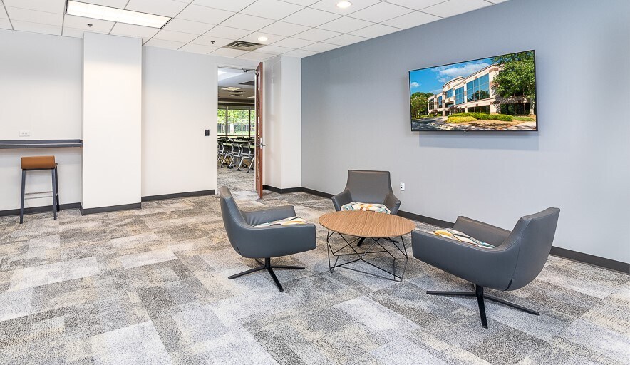 More Photos Of 800 Parc Pt, Alpharetta Unknown For Lease