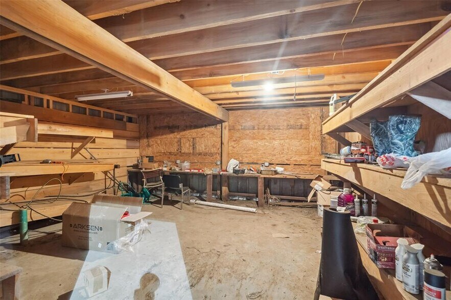 More Photos Of 21405 FM 787 Rd W, Cleveland Warehouse For Sale