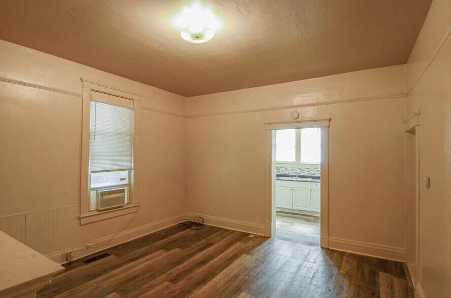 More Photos Of 4 Delaware Ave, Charleston Apartments For Sale