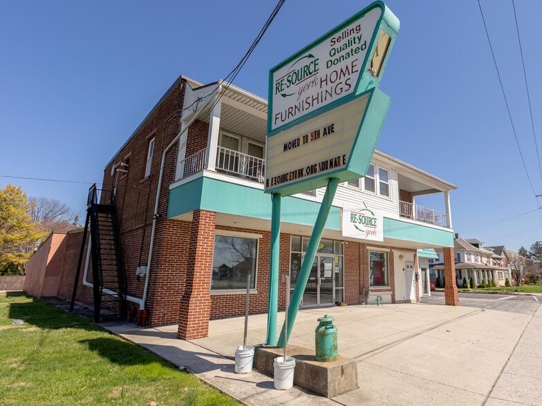 More Photos Of 401-405 Carlisle Ave, York Storefront Retail Residential For Sale