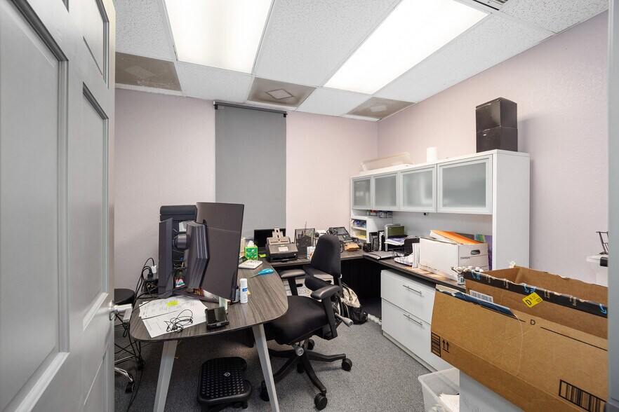 More Photos Of 2300 SE 17th St, Ocala Office For Sale